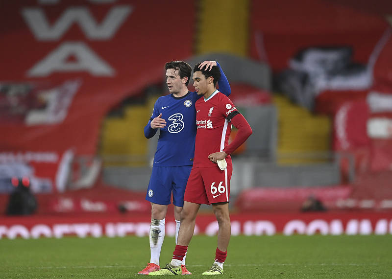 克里夫兰骑士训练开放日；清晨强势反弹引欢呼；欧冠在即；团队化学反应显著的简单介绍