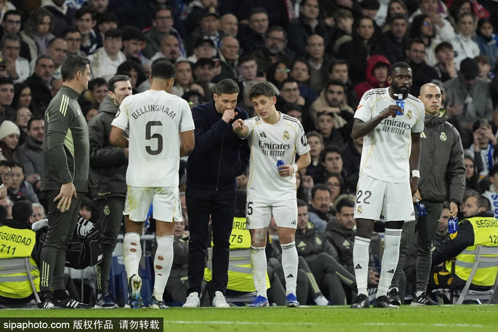 关于国际比赛日法国杯焦点战，西汉姆官宣签约，赛场秩序良好，轮换策略成焦点的信息